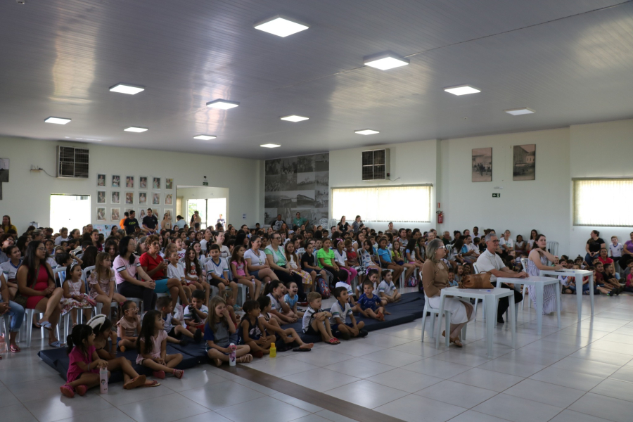 Concurso de Poesia premia alunos em Boa Vista