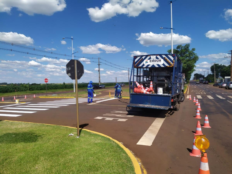 Emdur realiza sinalização da Rua 7 de Setembro em Toledo