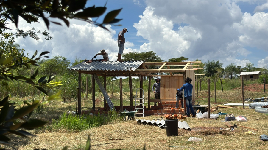 Galinheiros comunitários fortalecem segurança alimentar em comunidades indígenas